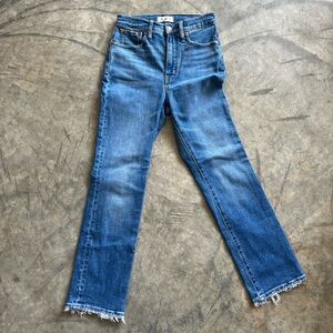 Madewell: Slim Demi-Boot Jeans 👖